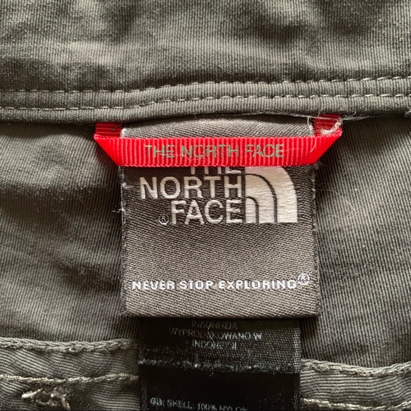 The North Face dark grey outdoor shorts, size 32 - Picture 4 of 16